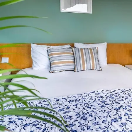 Glamorous Sea View Apt. - Charming Location Antalya