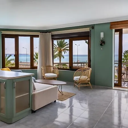 Glamorous Sea View Apt. - Charming Location *